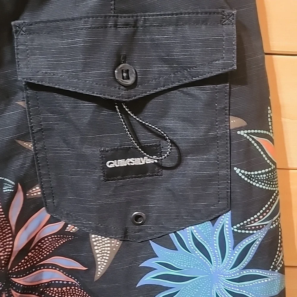 Quiksilver Highline Men Board Shorts Swim Size 29